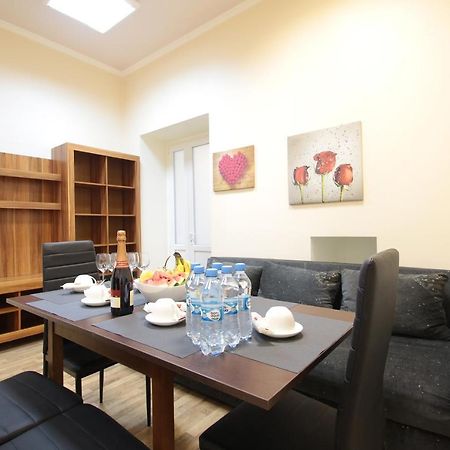 Deluxe Apartments 1326 利沃夫 外观 照片