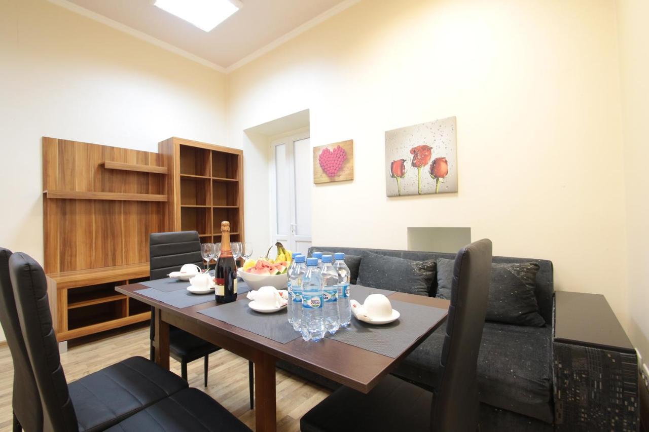 Deluxe Apartments 1326 利沃夫 外观 照片