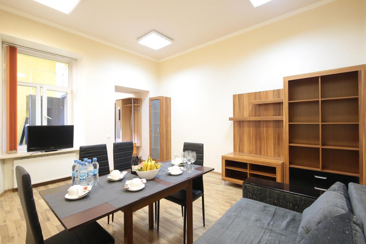 Deluxe Apartments 1326 利沃夫 外观 照片